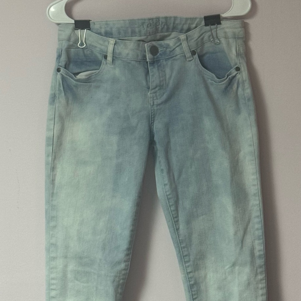 Reign jeans. Size 9. Skinny jeans. No tags. New.